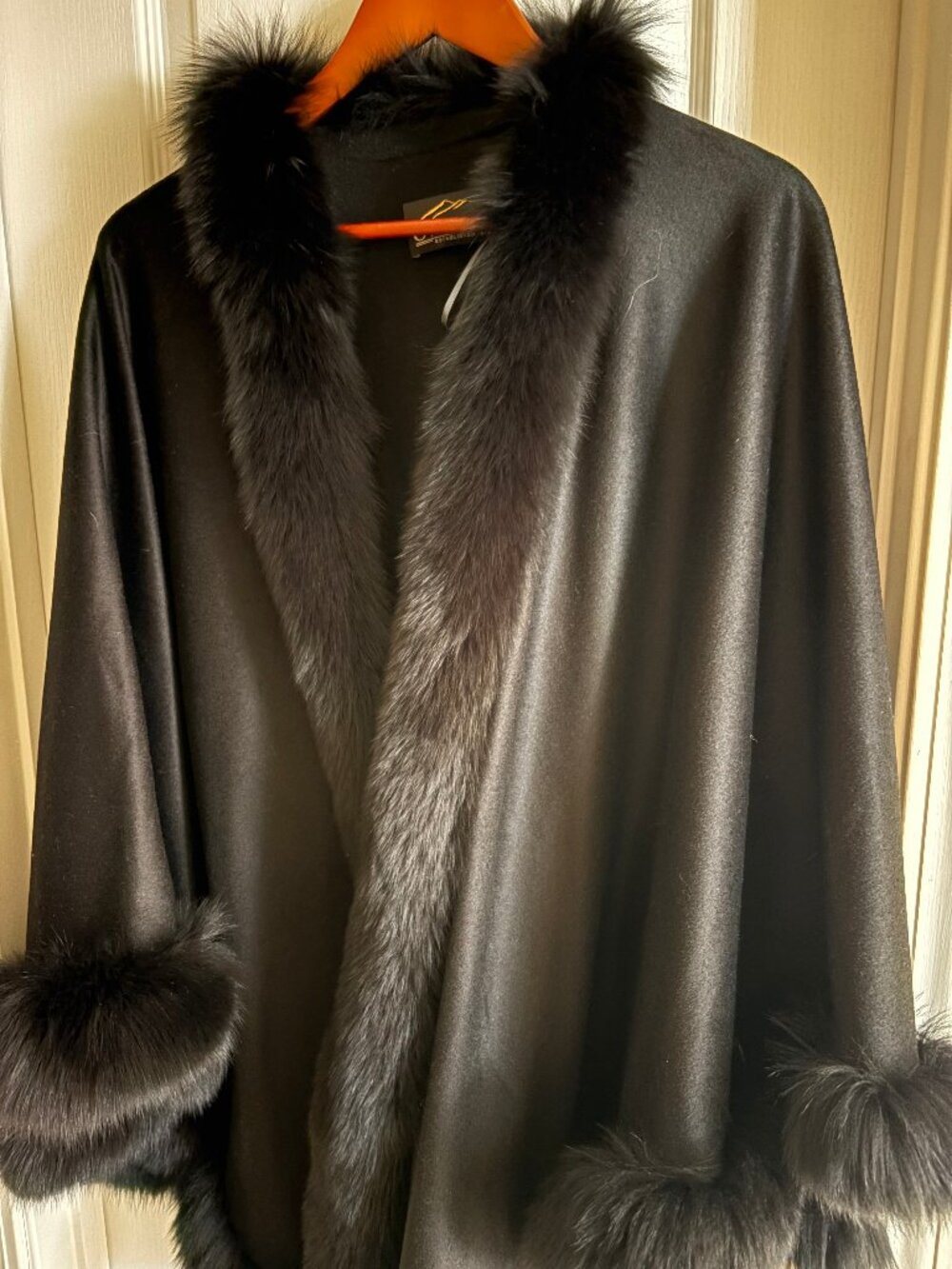Overland Real Fox Fur 100% Cashmere Cape Poncho Shawl Black Fox Fur Trim